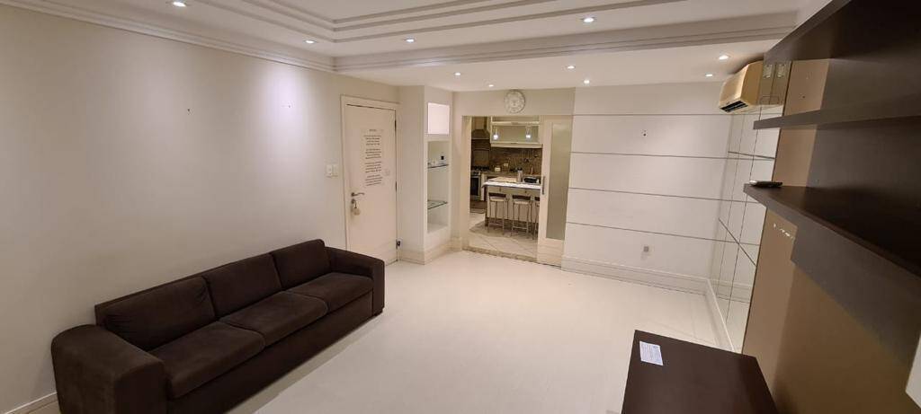 Apartamento à venda com 2 quartos, 110m² - Foto 3