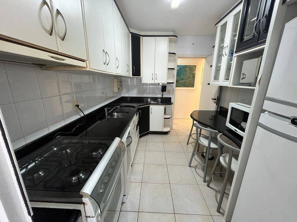 Apartamento à venda com 3 quartos, 87m² - Foto 4