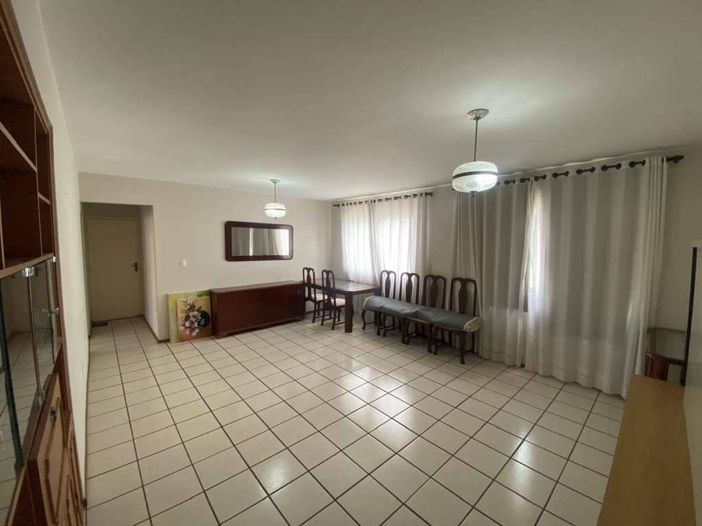 Apartamento à venda com 3 quartos, 122m² - Foto 4