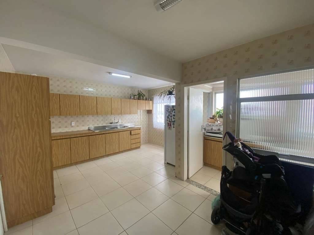 Apartamento à venda com 3 quartos, 122m² - Foto 1