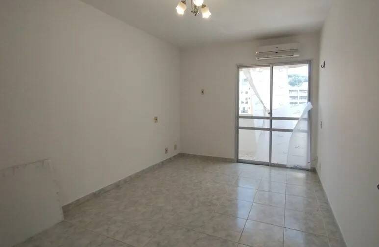 Apartamento à venda com 3 quartos, 97m² - Foto 10