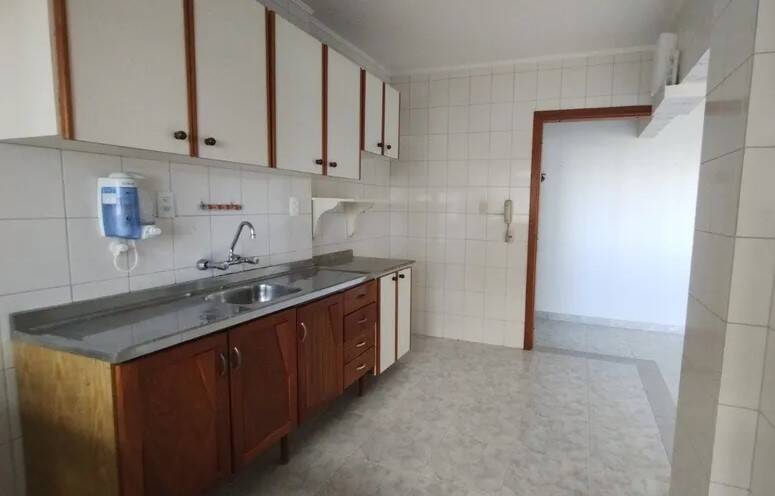 Apartamento à venda com 3 quartos, 97m² - Foto 4