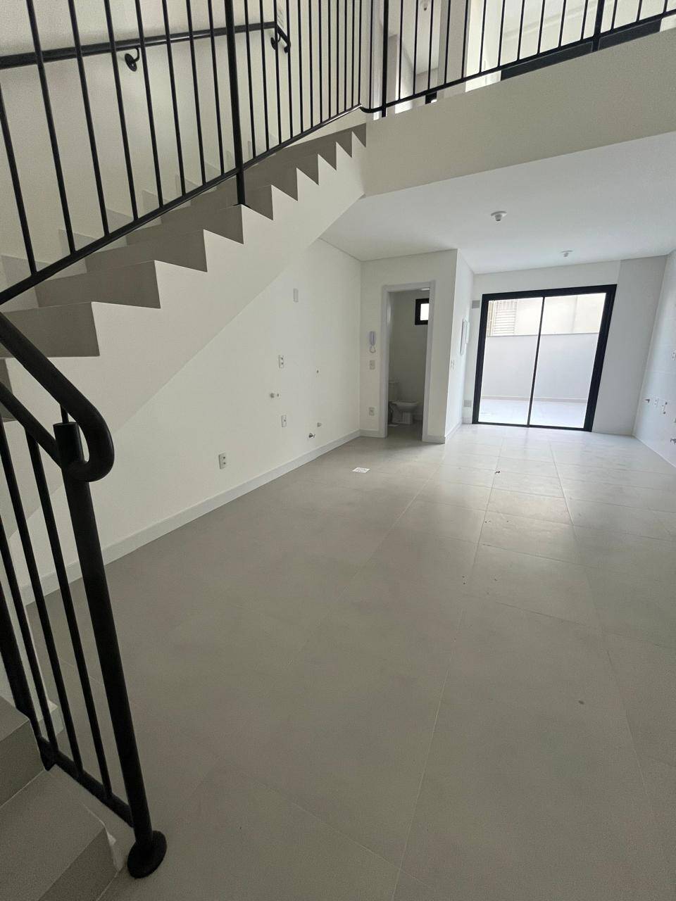 Apartamento à venda com 1 quarto, 68m² - Foto 1