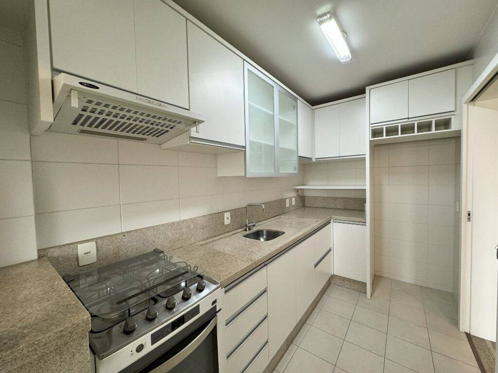 Apartamento à venda com 3 quartos, 93m² - Foto 6