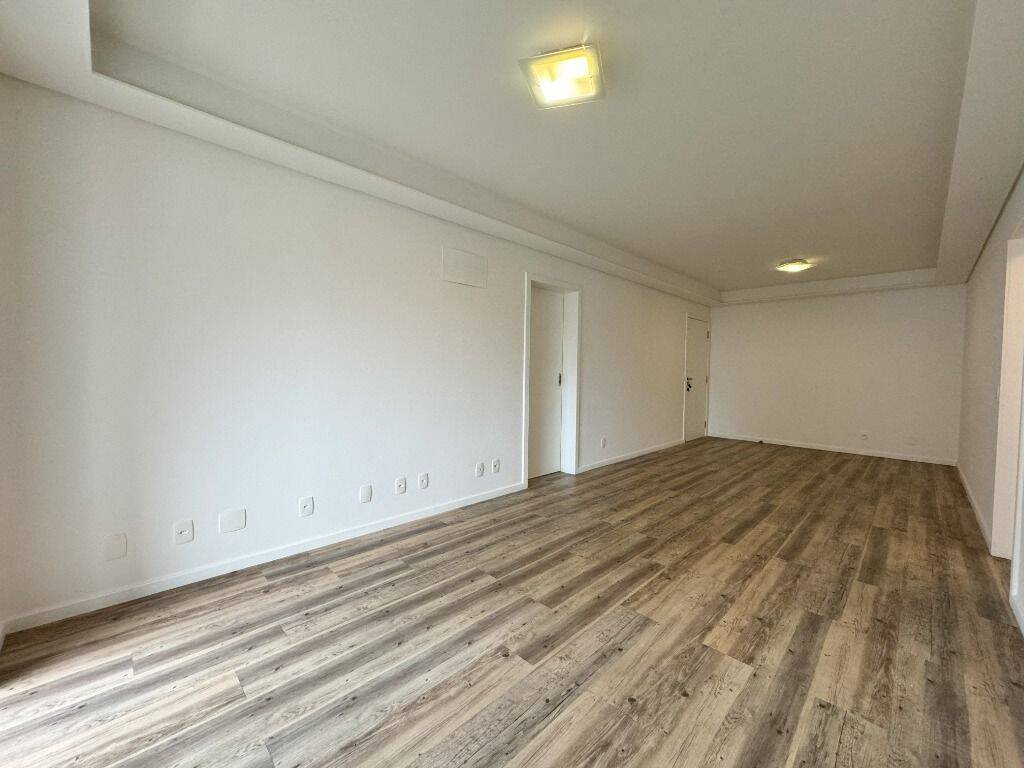 Apartamento à venda com 3 quartos, 93m² - Foto 2