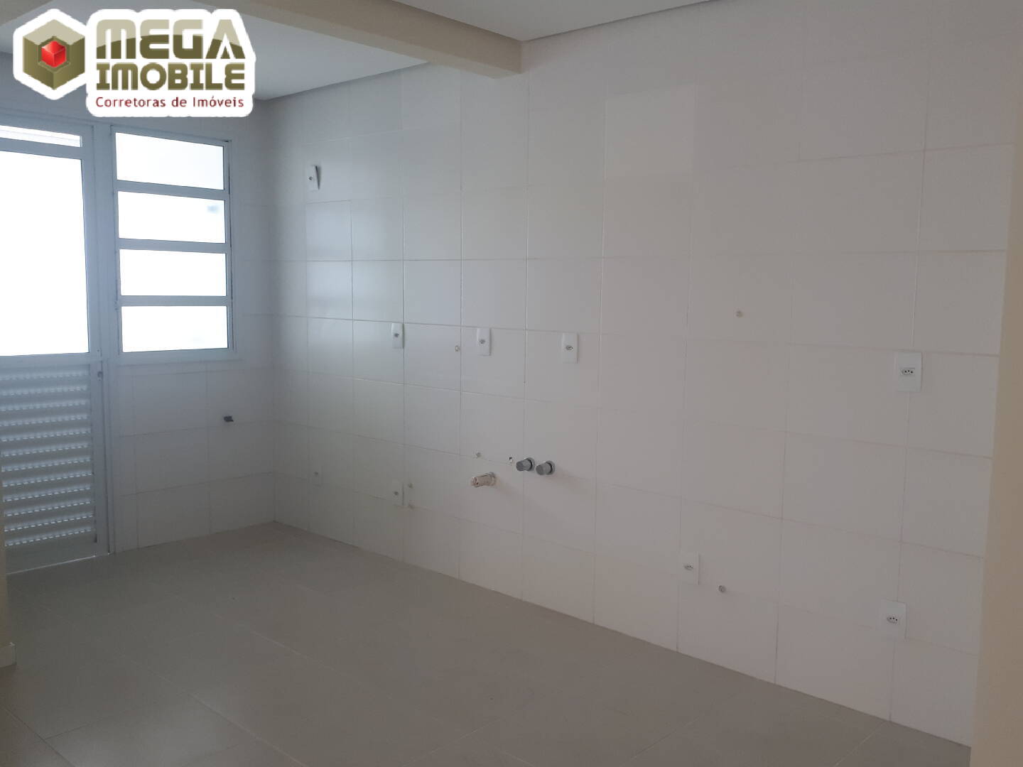 Apartamento à venda com 3 quartos, 96m² - Foto 11