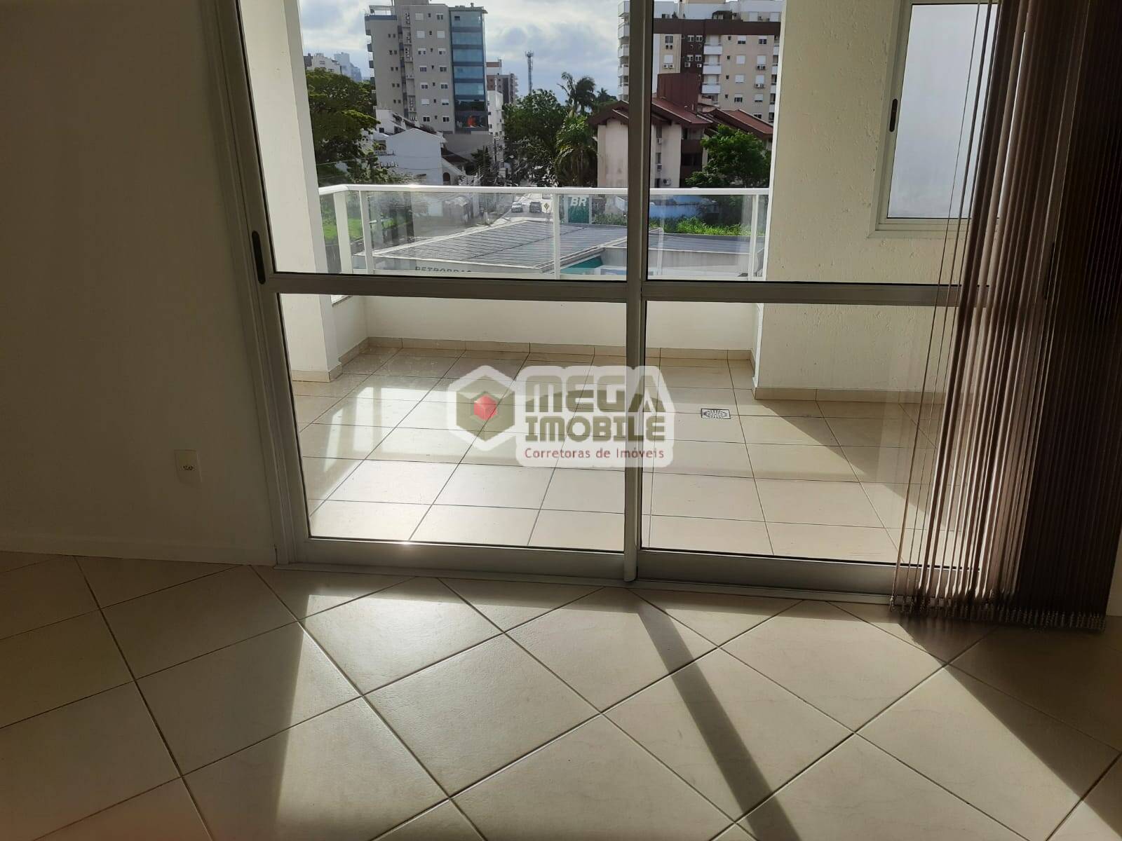 Apartamento à venda com 3 quartos, 160m² - Foto 4