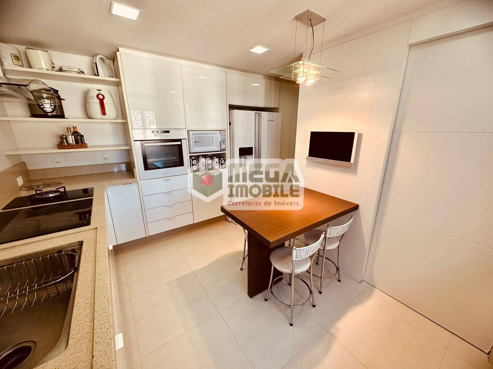 Apartamento à venda com 3 quartos, 160m² - Foto 6