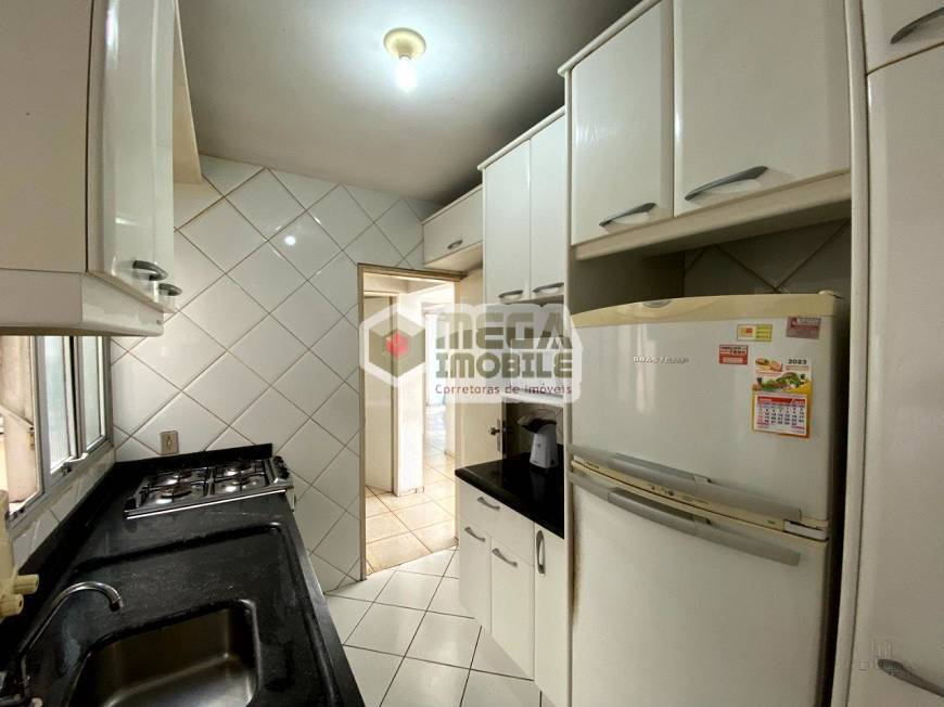 Apartamento à venda com 3 quartos, 74m² - Foto 4