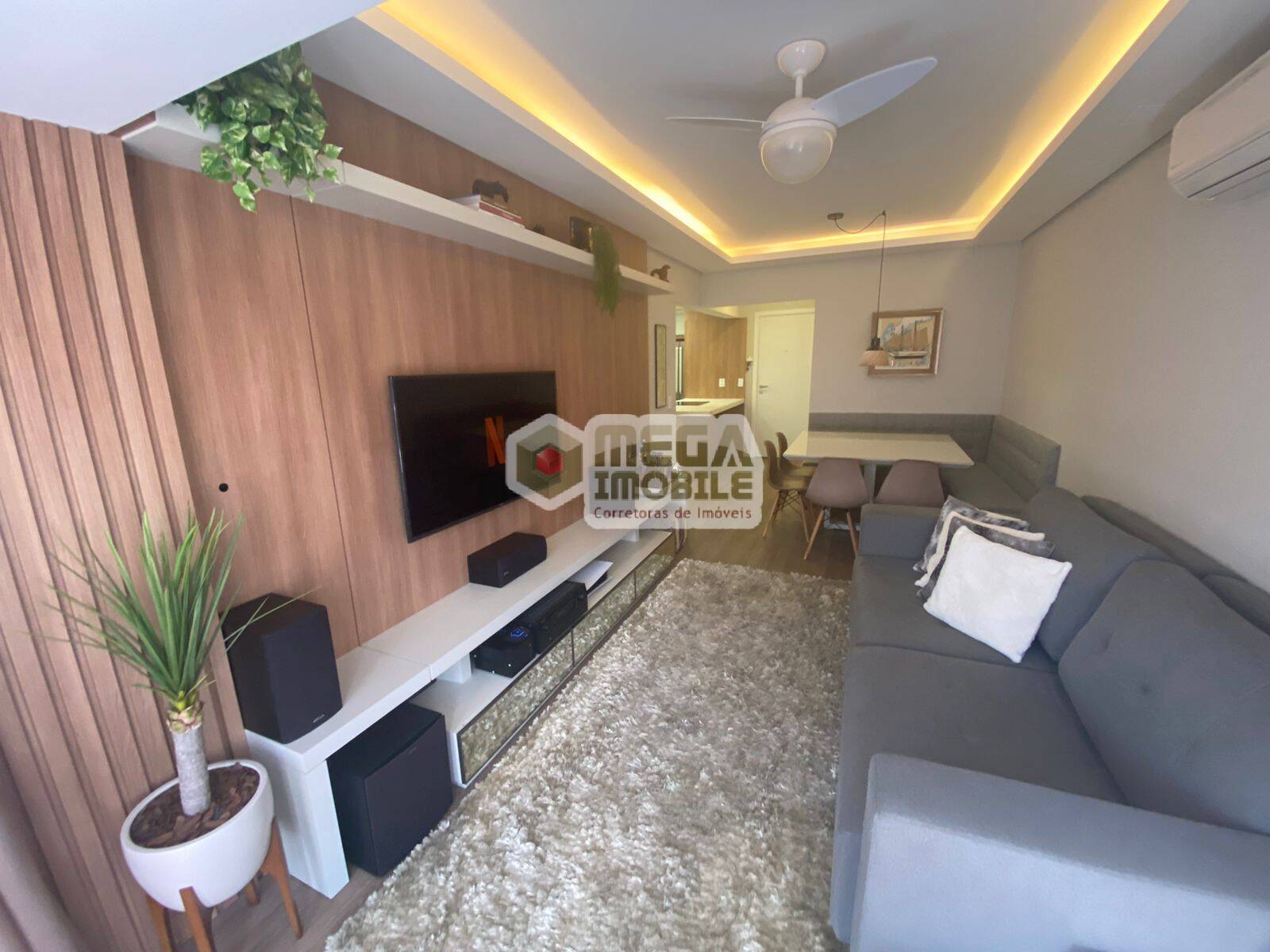 Apartamento à venda com 2 quartos, 80m² - Foto 1