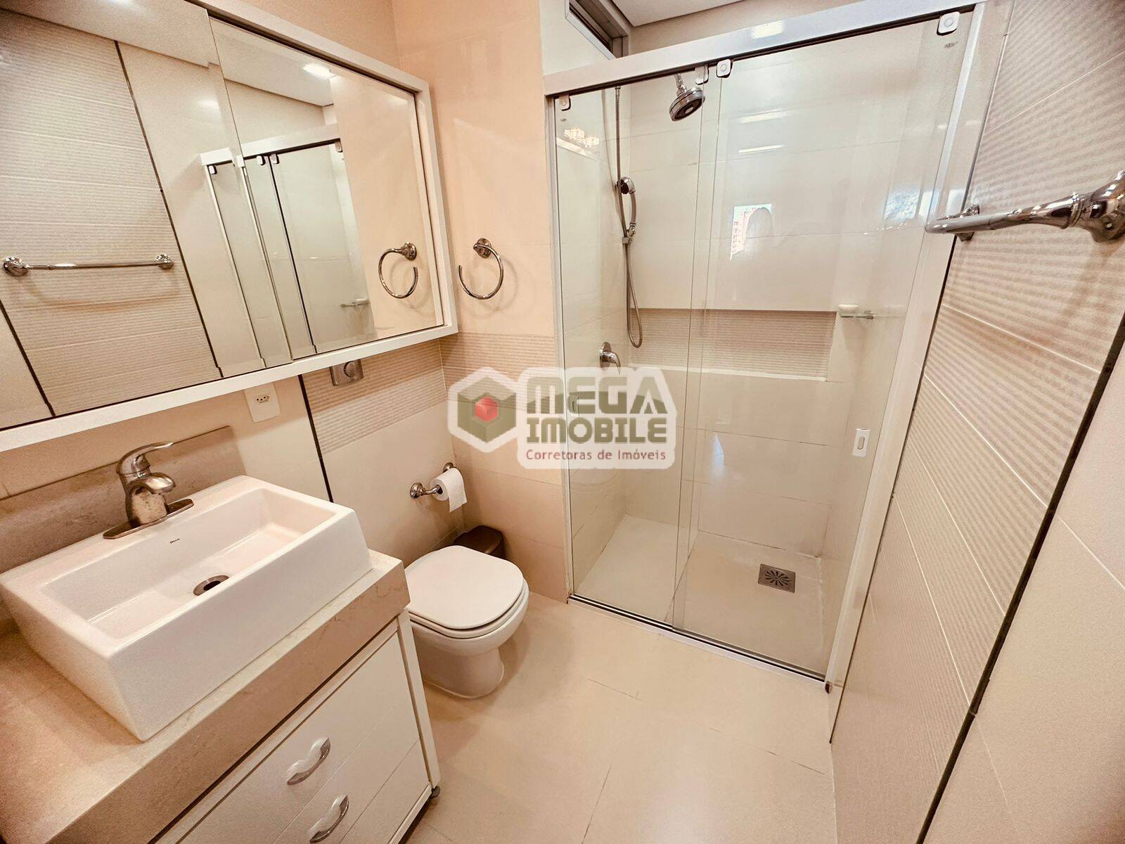 Apartamento à venda com 3 quartos, 162m² - Foto 17