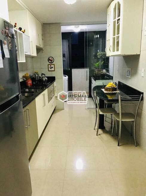 Apartamento à venda com 2 quartos, 113m² - Foto 2