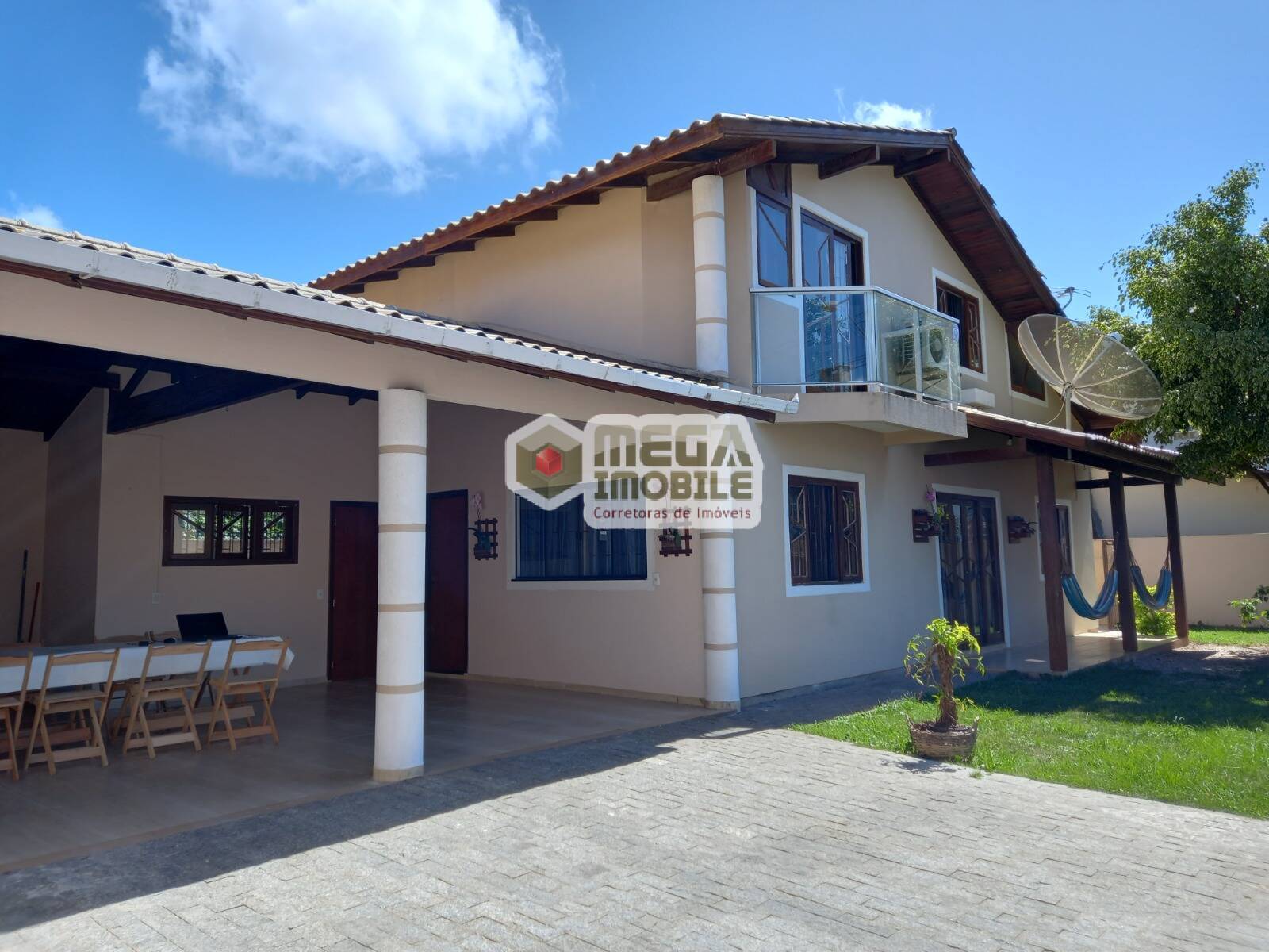 Casa à venda com 3 quartos, 130m² - Foto 1