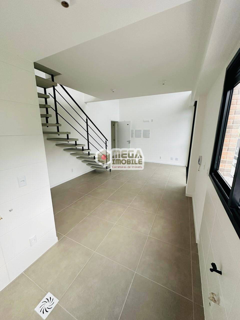 Apartamento à venda com 1 quarto, 42m² - Foto 3