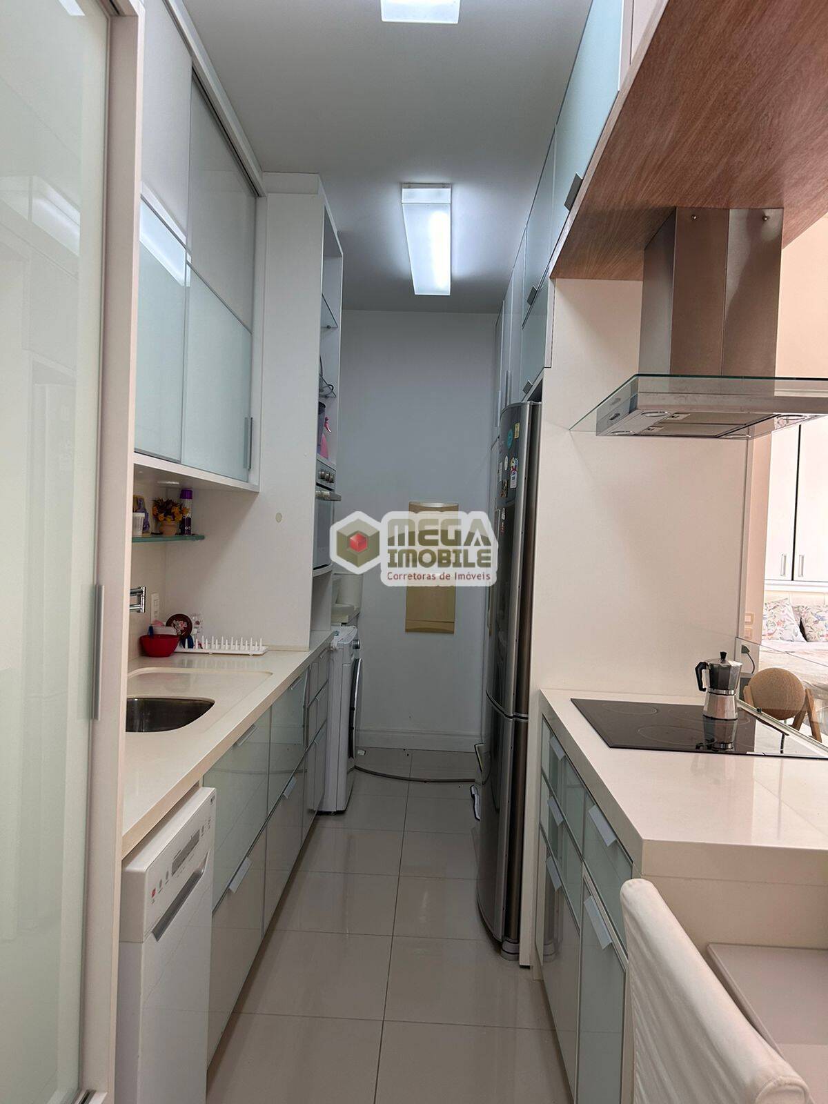 Apartamento à venda com 2 quartos, 74m² - Foto 9