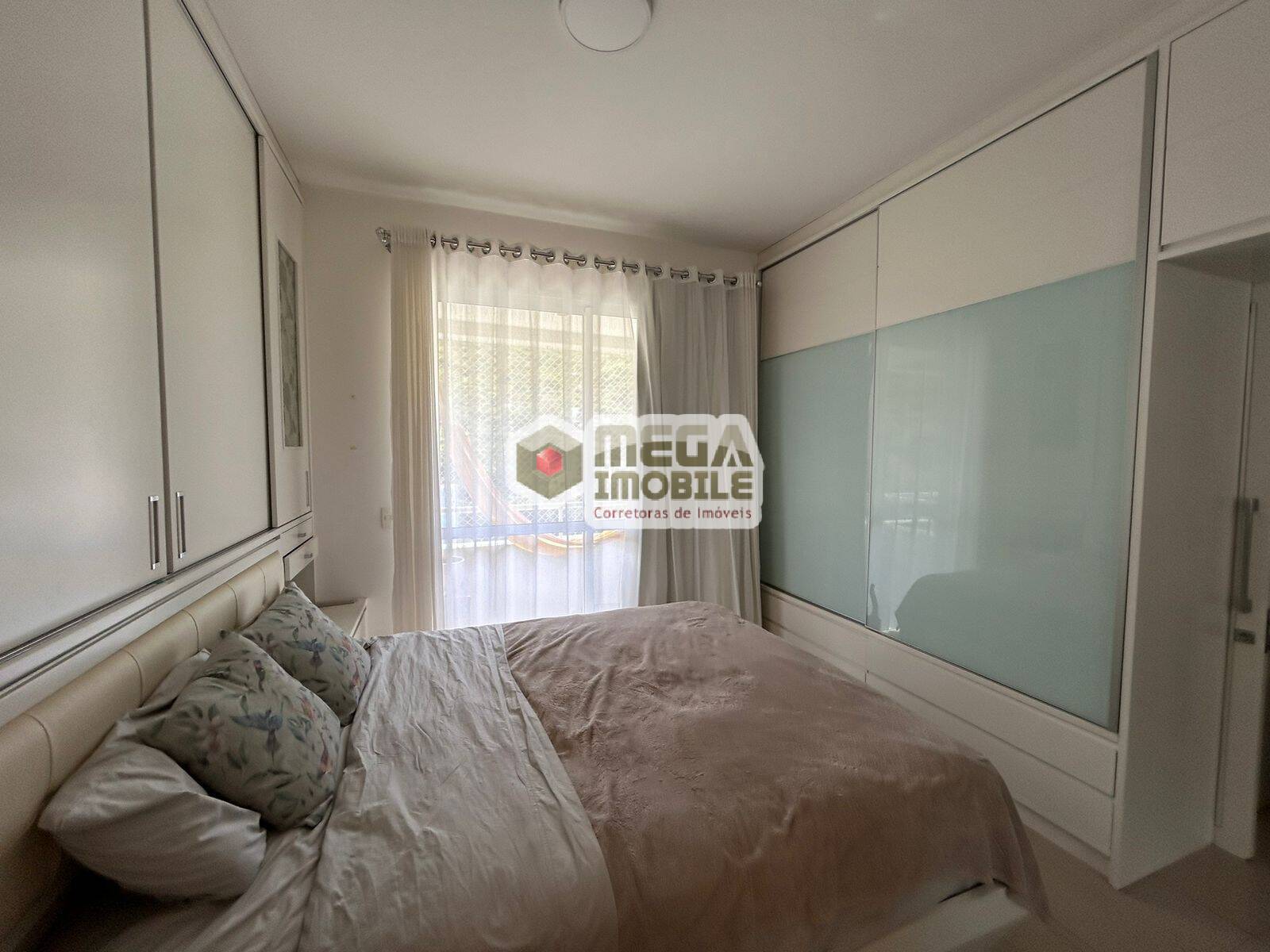 Apartamento à venda com 2 quartos, 74m² - Foto 13