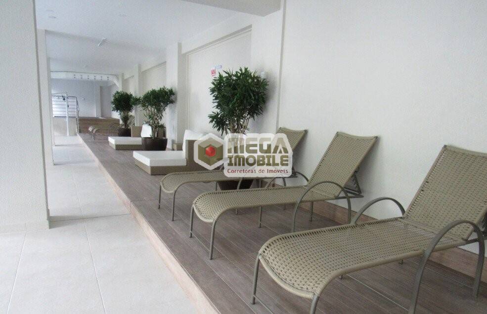 Apartamento à venda com 2 quartos, 69m² - Foto 52