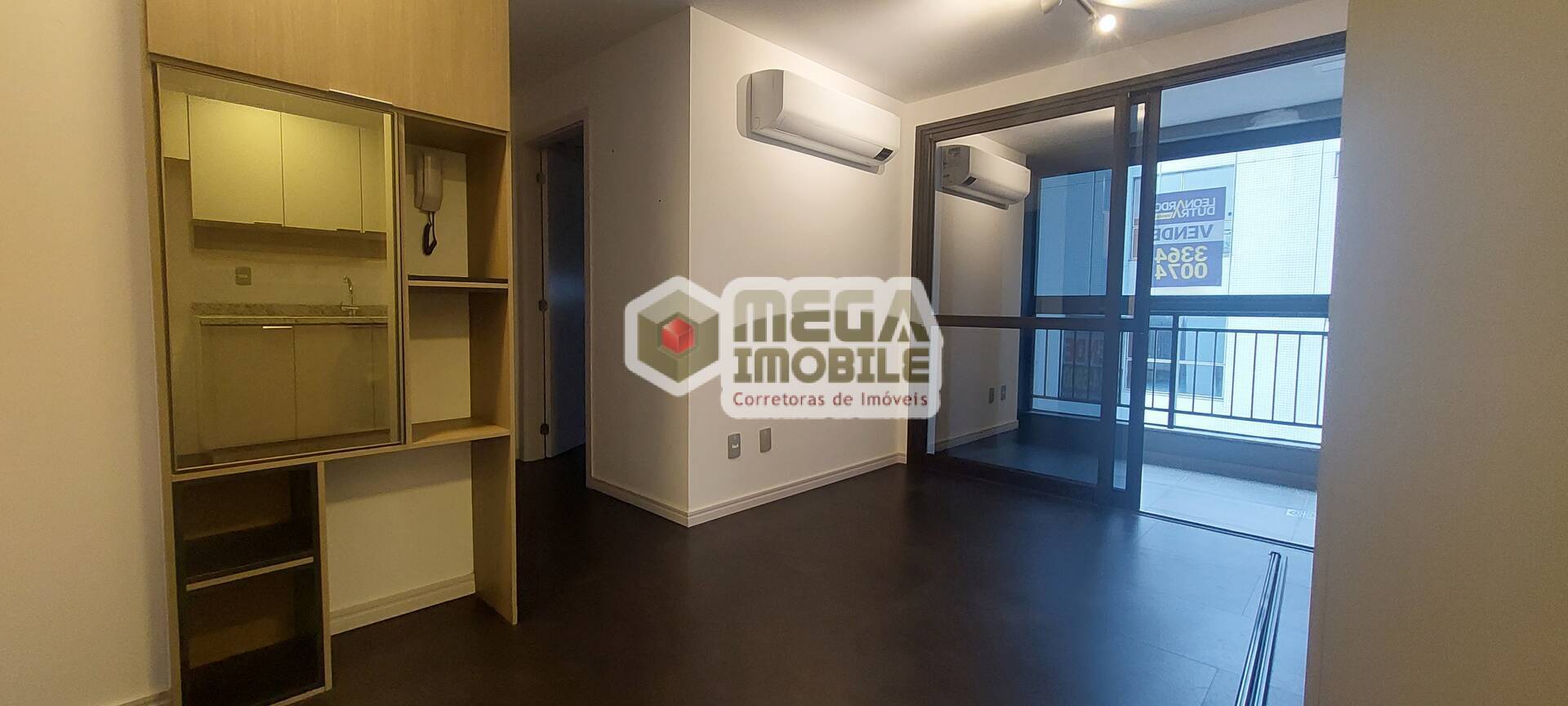 Apartamento à venda com 2 quartos, 72m² - Foto 2