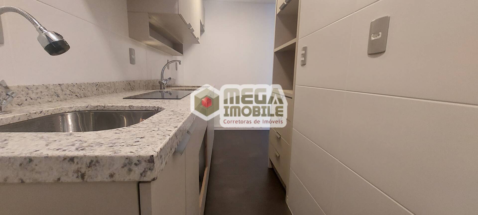 Apartamento à venda com 2 quartos, 72m² - Foto 42