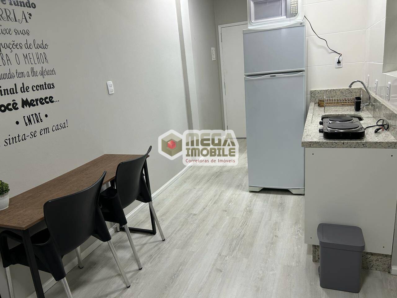 Apartamento à venda com 1 quarto, 40m² - Foto 2