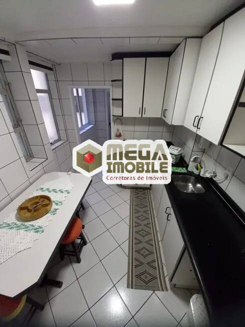 Apartamento à venda com 2 quartos, 78m² - Foto 3