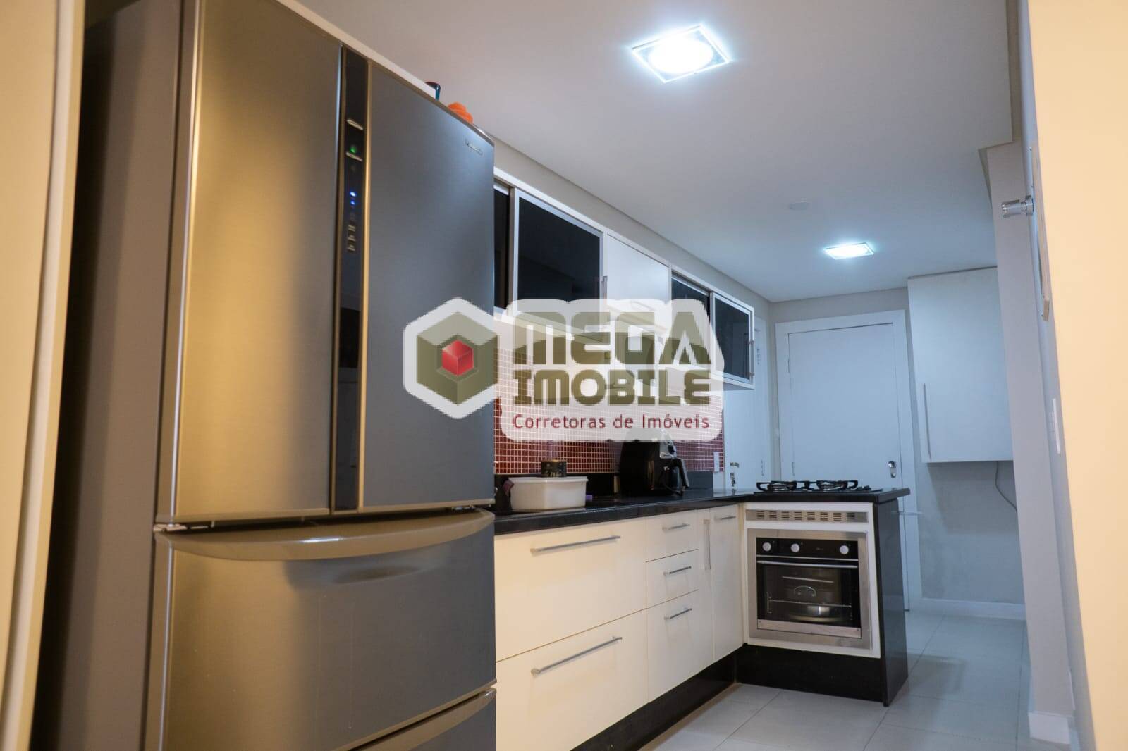 Apartamento à venda com 3 quartos, 96m² - Foto 5