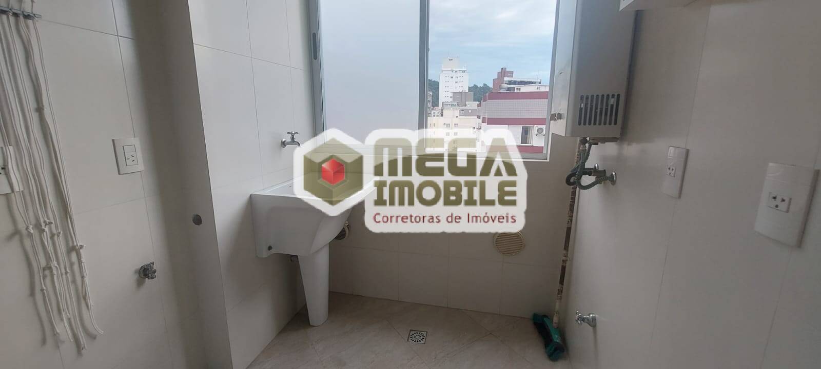 Apartamento à venda com 2 quartos, 70m² - Foto 13