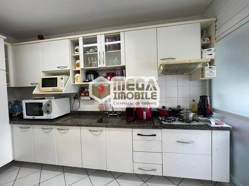 Apartamento à venda com 2 quartos, 72m² - Foto 4