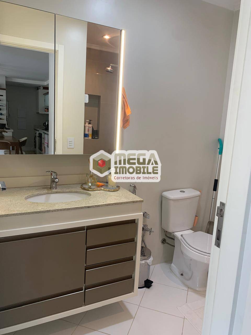 Apartamento à venda com 2 quartos, 70m² - Foto 13