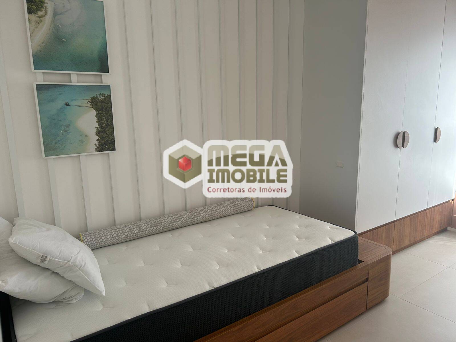 Apartamento à venda com 2 quartos, 75m² - Foto 36