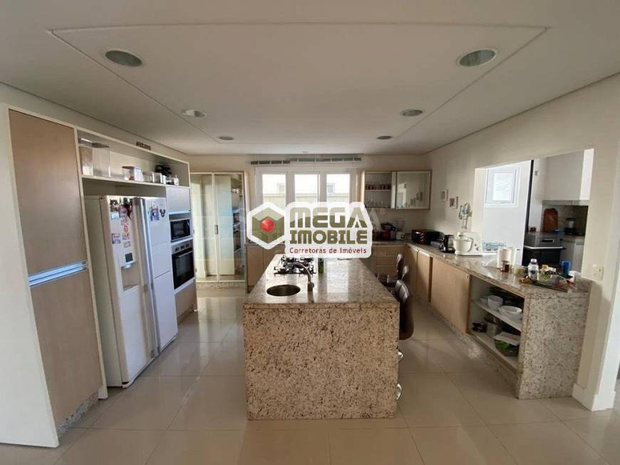 Casa à venda com 4 quartos, 350m² - Foto 11