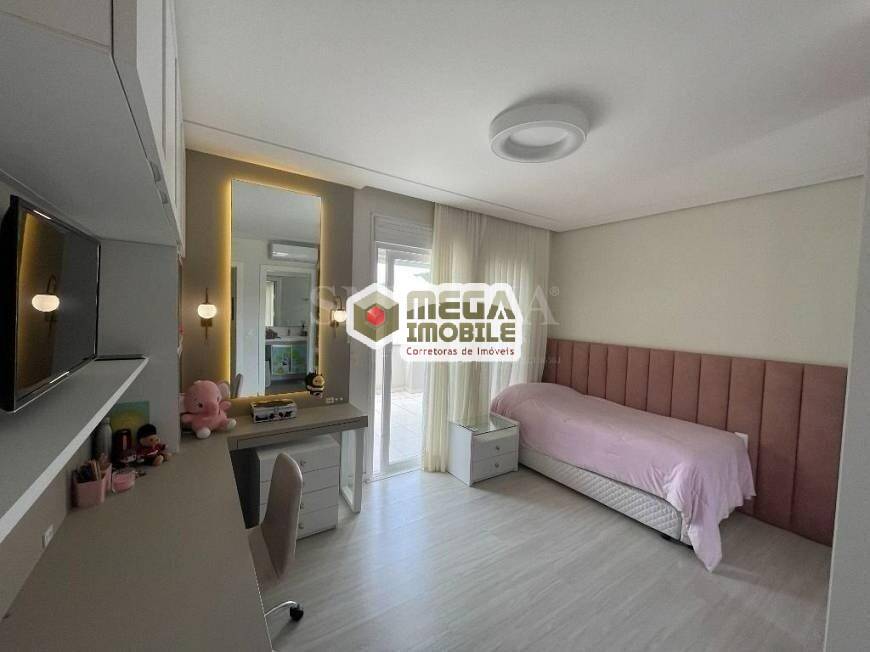 Casa à venda com 4 quartos, 350m² - Foto 26