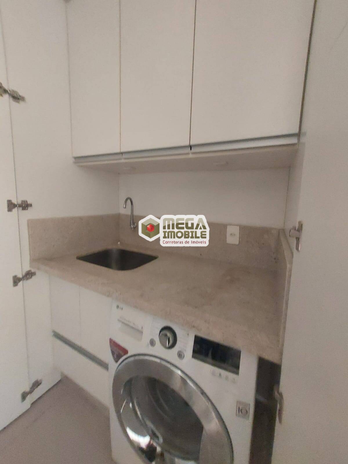 Apartamento à venda com 2 quartos, 70m² - Foto 12