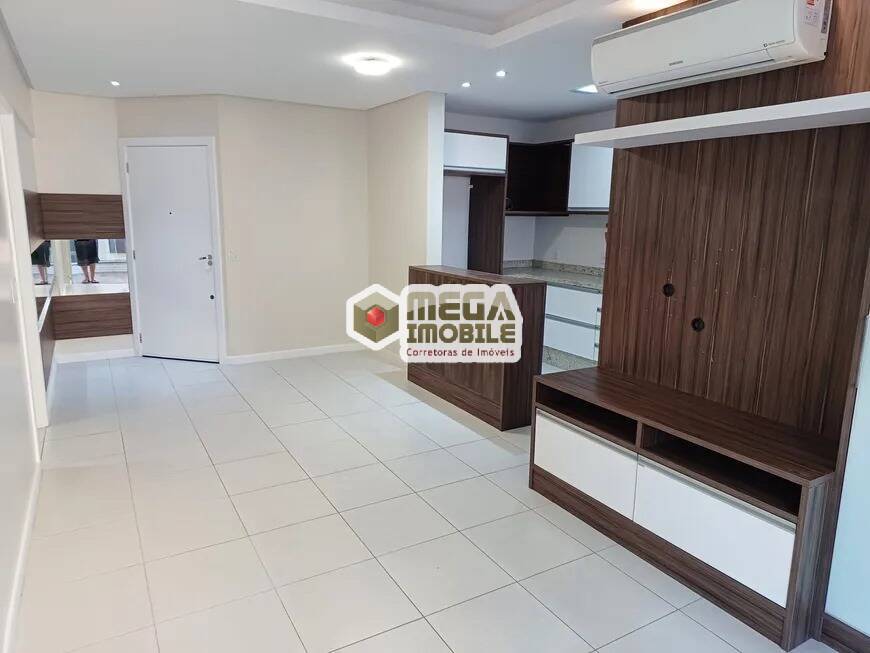 Apartamento à venda com 2 quartos, 70m² - Foto 4