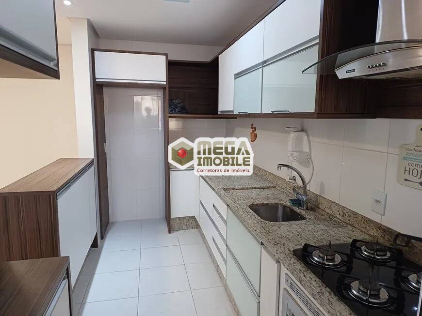 Apartamento à venda com 2 quartos, 70m² - Foto 3