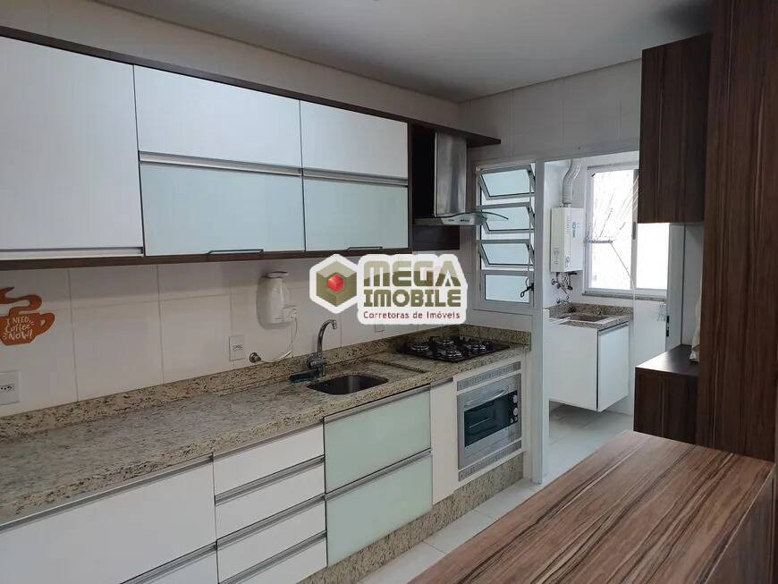 Apartamento à venda com 2 quartos, 70m² - Foto 2