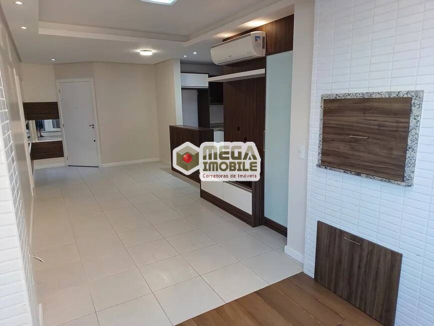 Apartamento à venda com 2 quartos, 70m² - Foto 1