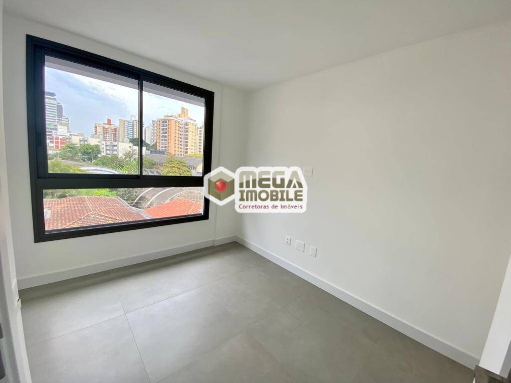 Apartamento à venda com 2 quartos, 65m² - Foto 18