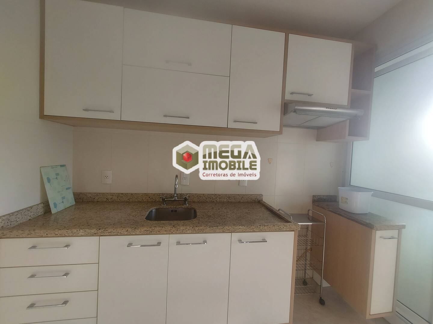 Apartamento à venda com 2 quartos, 70m² - Foto 6