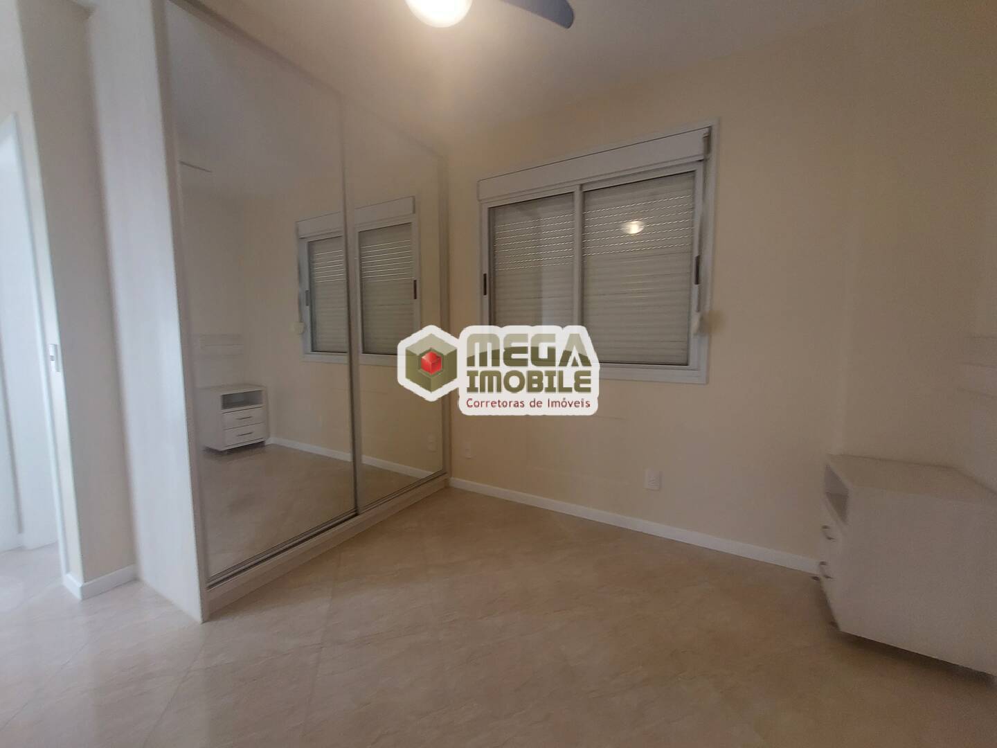 Apartamento à venda com 2 quartos, 70m² - Foto 22