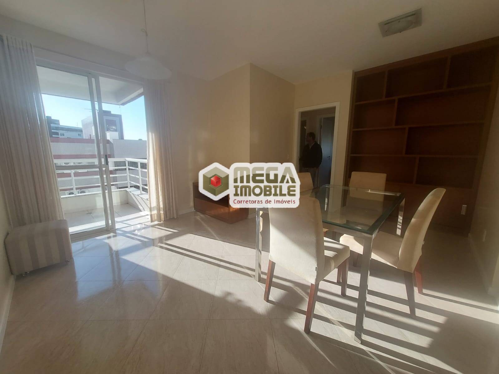 Apartamento à venda com 2 quartos, 70m² - Foto 12