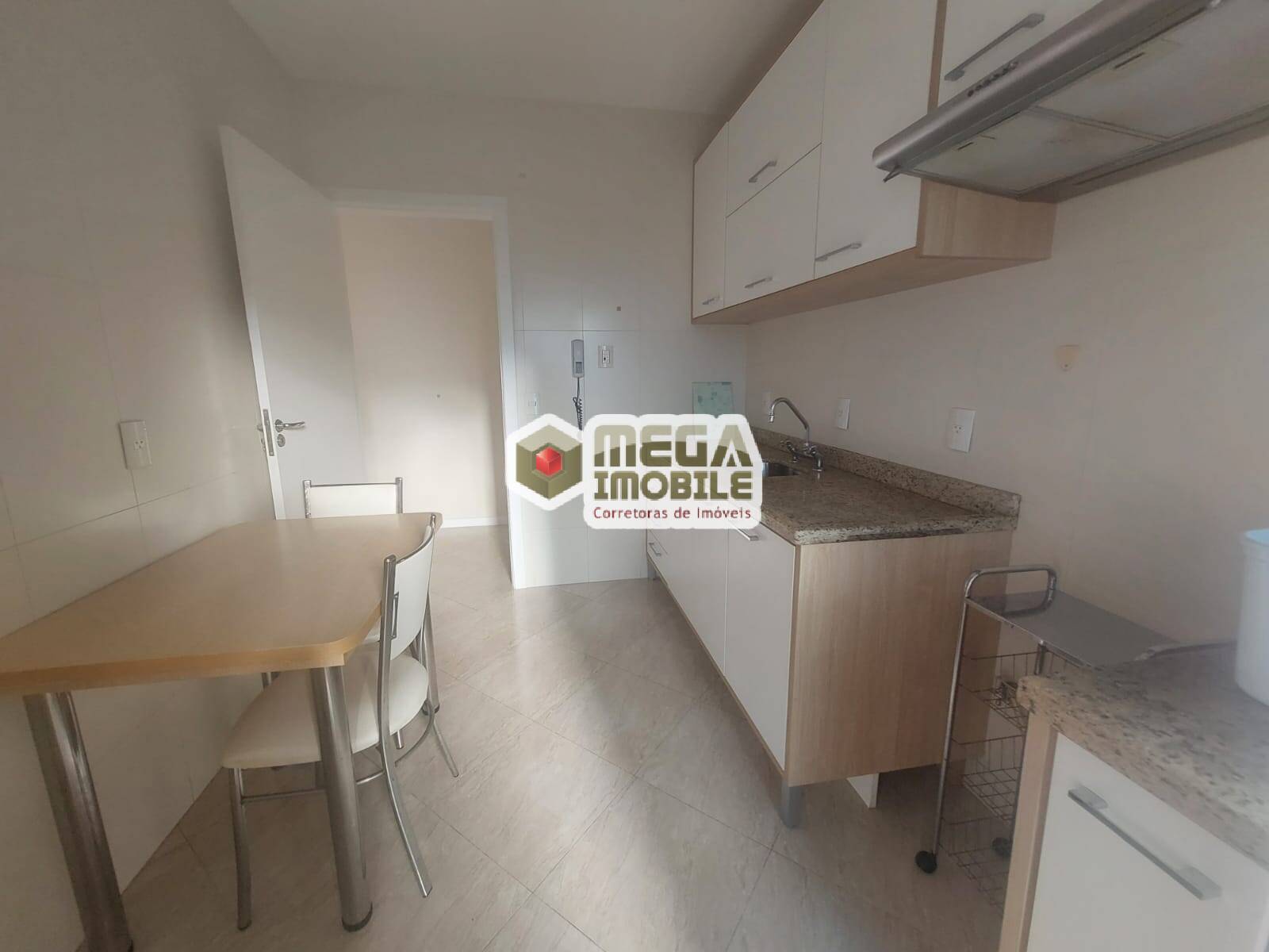 Apartamento à venda com 2 quartos, 70m² - Foto 31