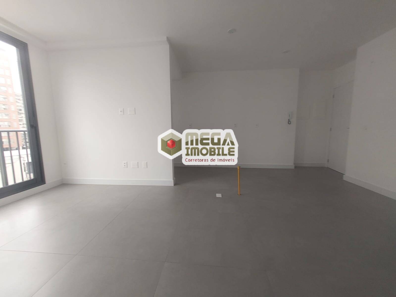 Apartamento à venda com 2 quartos, 65m² - Foto 3