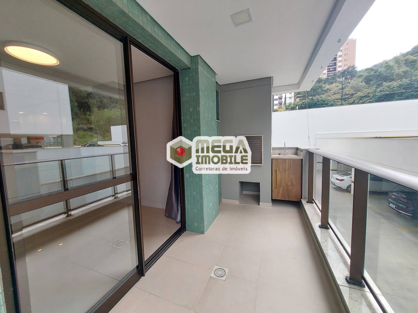 Apartamento à venda com 2 quartos, 70m² - Foto 4