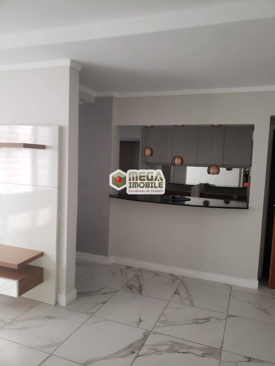 Apartamento à venda com 2 quartos, 62m² - Foto 1