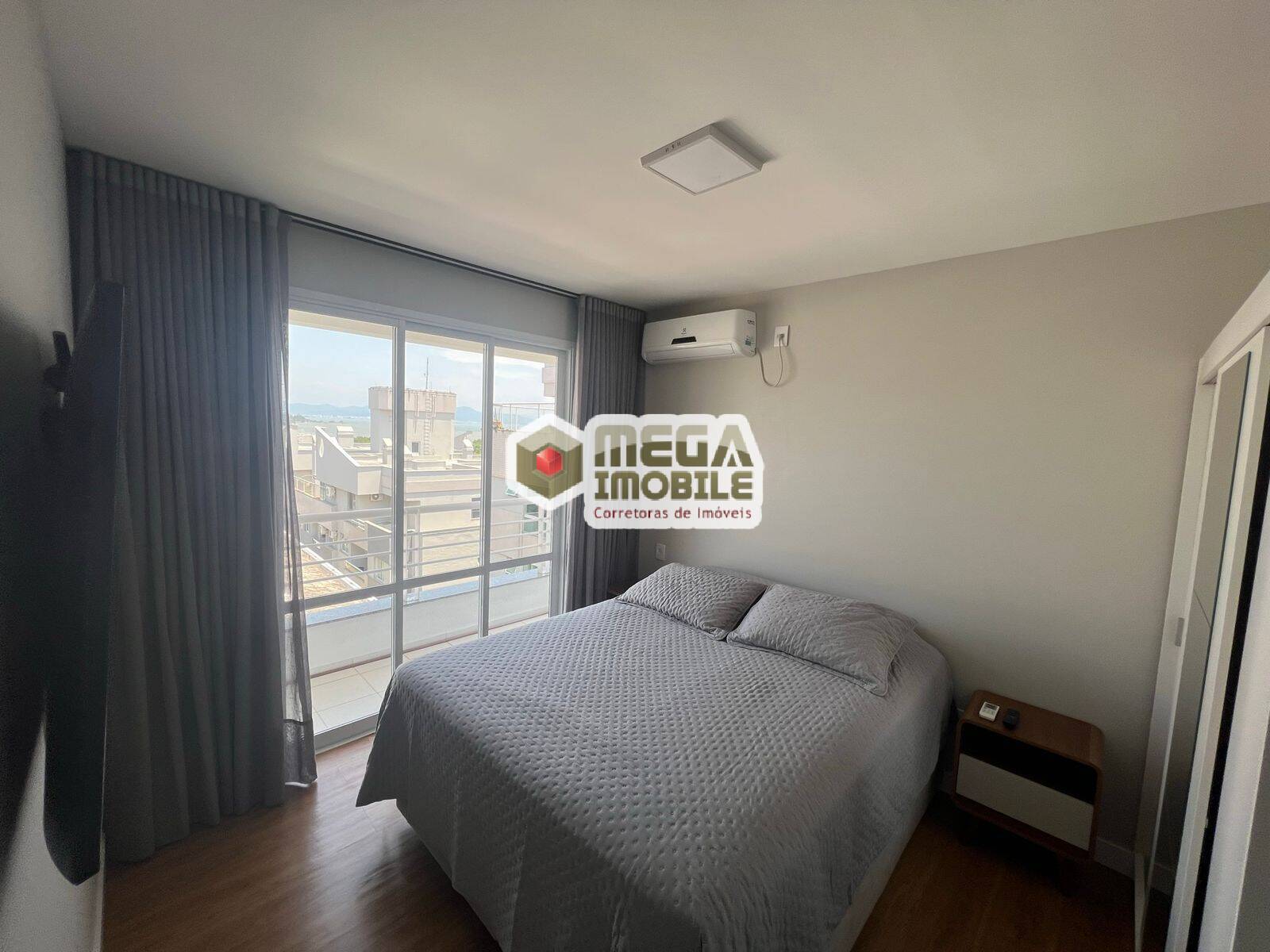 Apartamento à venda com 2 quartos, 70m² - Foto 12