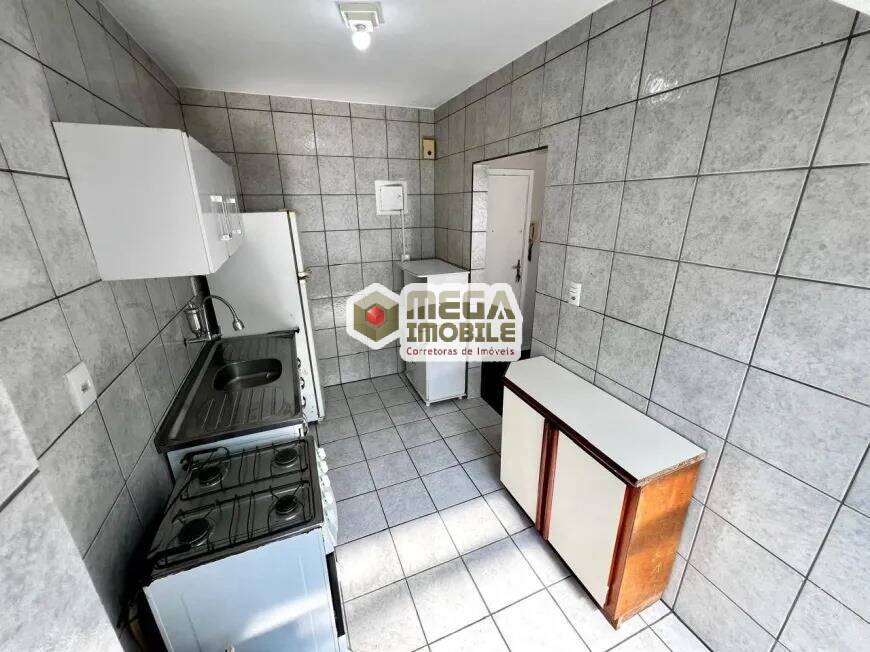 Apartamento à venda com 2 quartos, 58m² - Foto 2