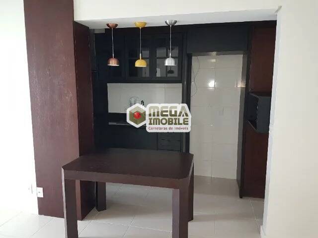 Apartamento à venda com 2 quartos, 66m² - Foto 1