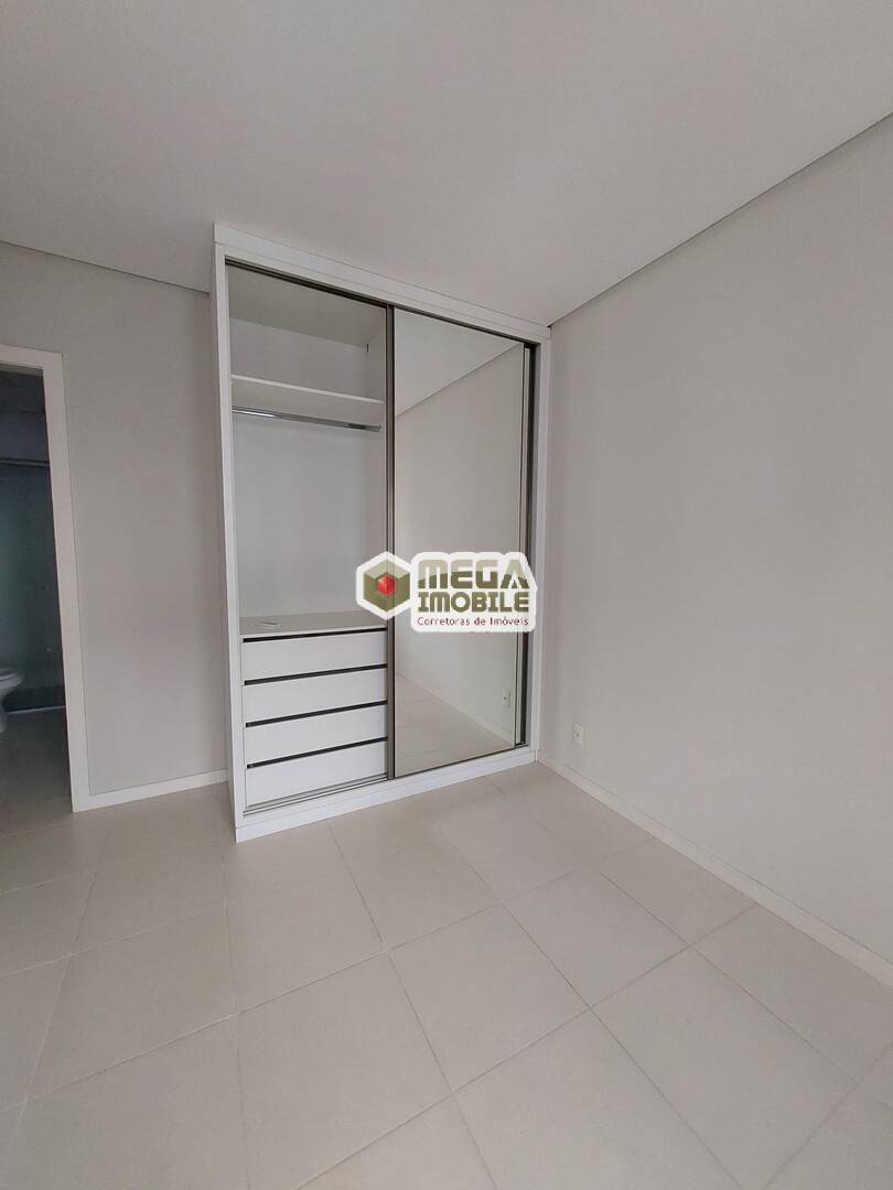 Apartamento à venda com 2 quartos, 66m² - Foto 24