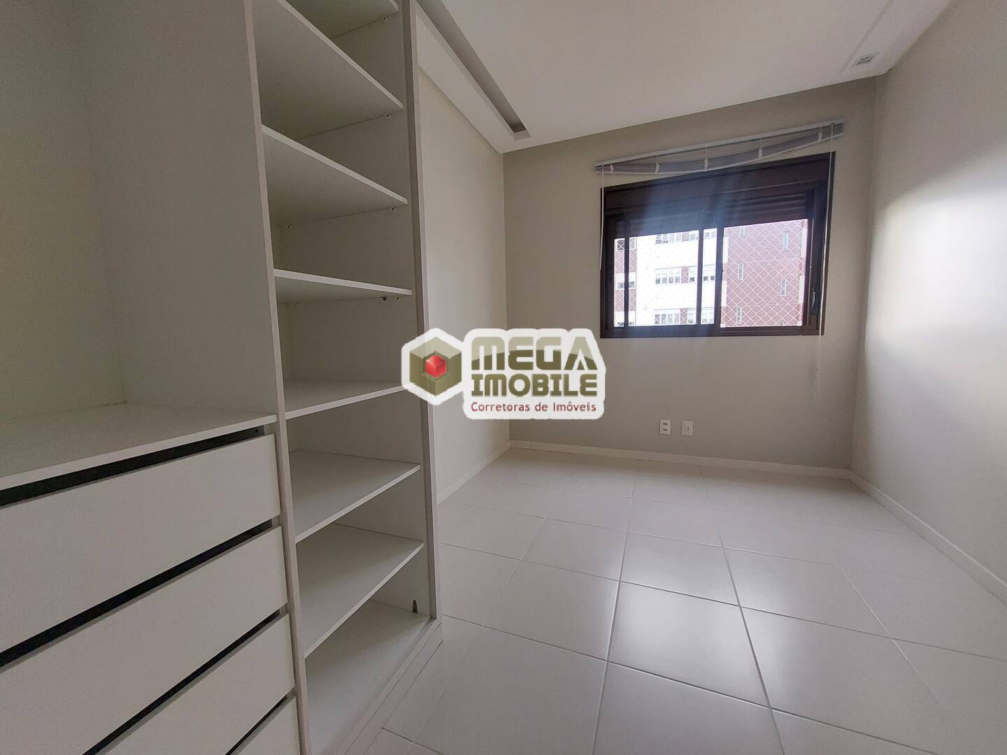 Apartamento à venda com 2 quartos, 66m² - Foto 25